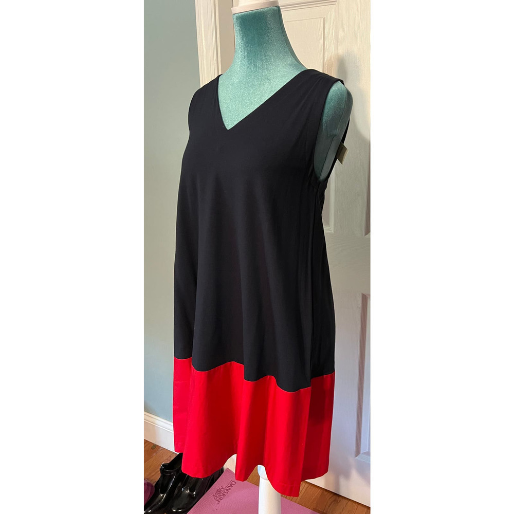 Loft Dress - Picture 2 of 4